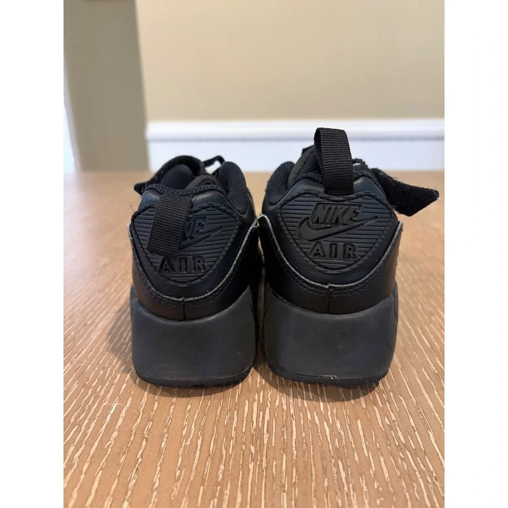 Nike Air Max 90 EasyOn Kids Size 2Y Triple Black Sneakers HF6357-002